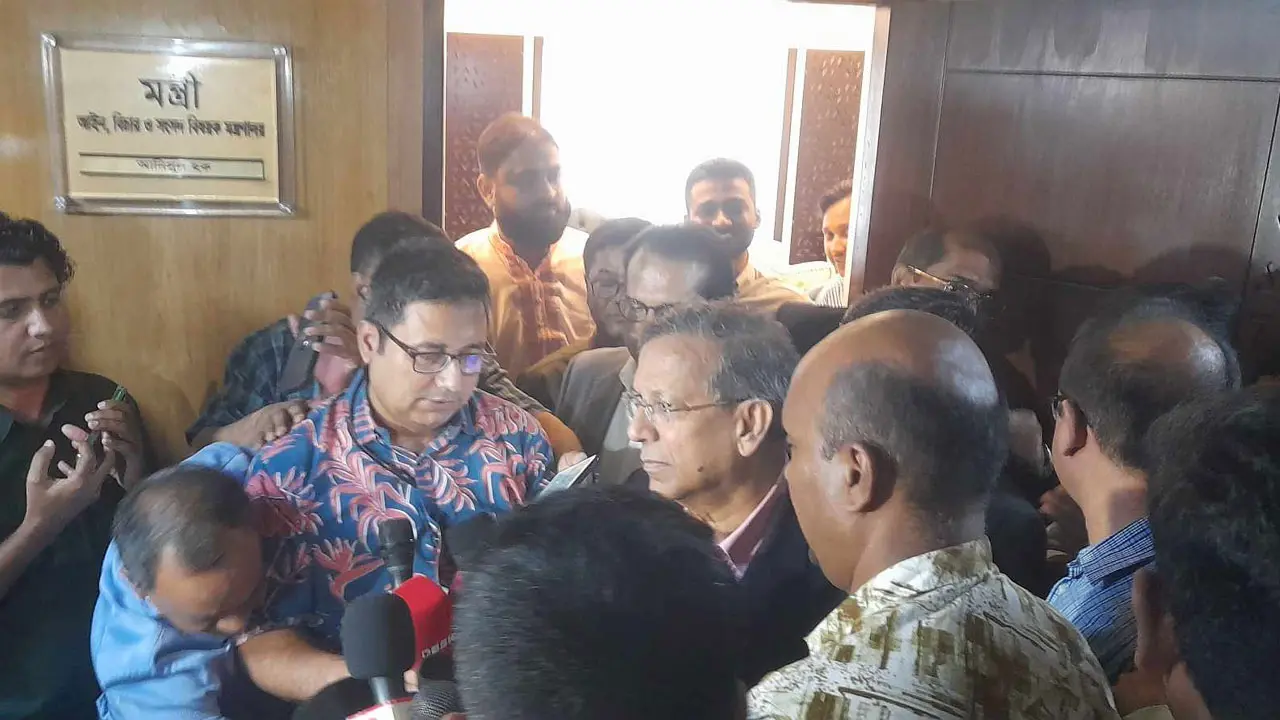 চিকিৎসার জন্য খালেদা জিয়াকে বিদেশে পাঠানোর সুযোগ নেই : আইনমন্ত্রী