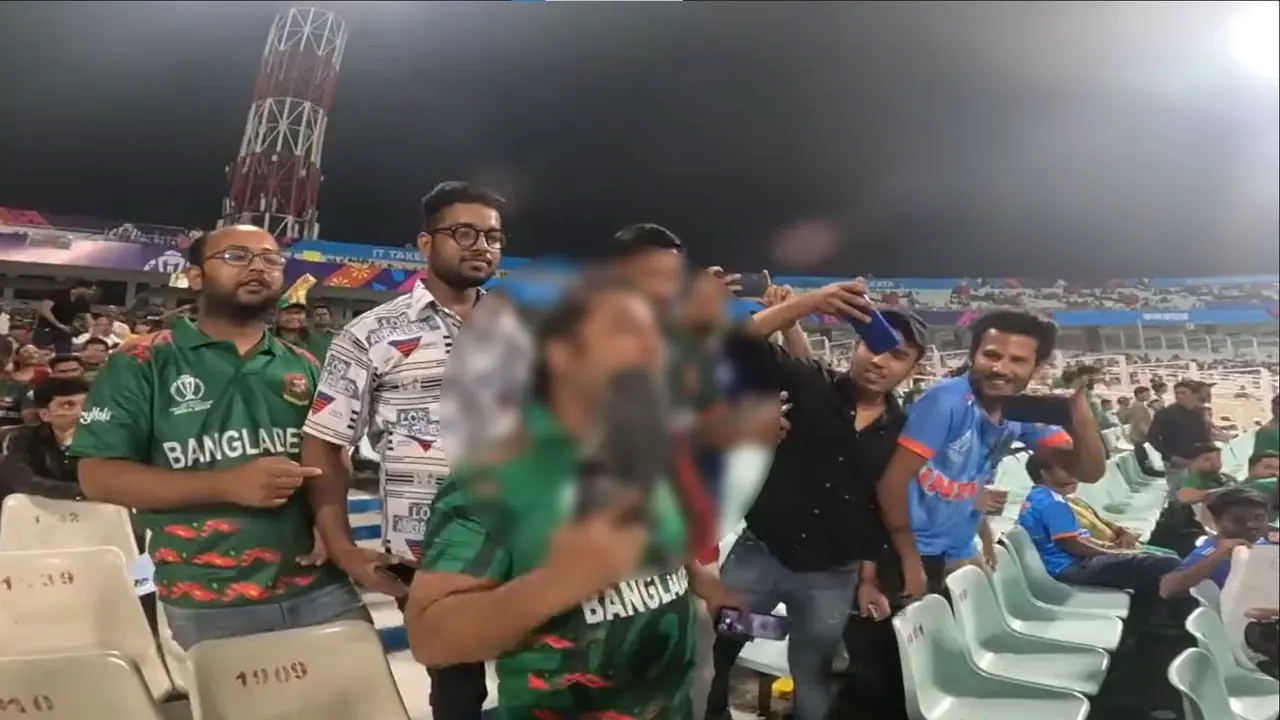 নিজের গালেই জুতা মারলেন বাংলাদেশি সমর্থক 