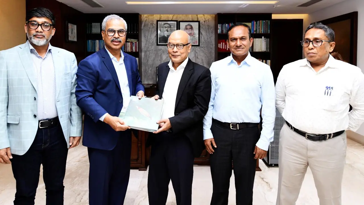 পোশাক খাতের চ্যালেঞ্জ মোকাবিলায় সরকারের নীতি সহায়তা চায় বিজিএমইএ