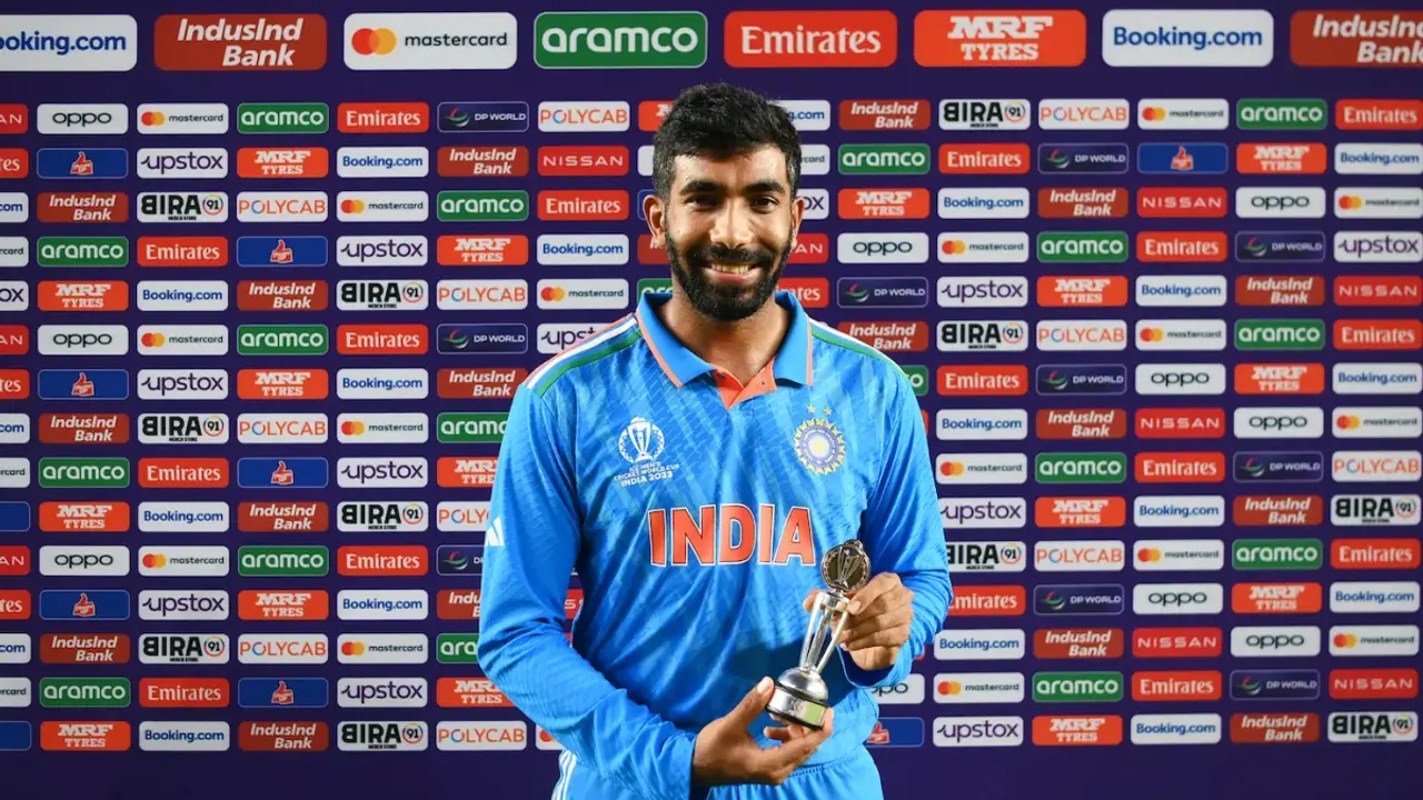রিজওয়ানকে আক্ষেপে পুড়িয়ে ম্যাচ সেরা বুমরাহ
