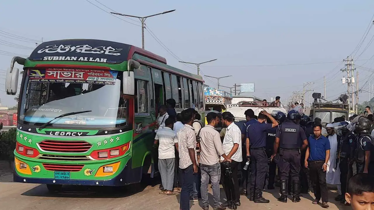 মুখোমুখি বড় দুই দল, ঢাকায় কী হবে আজ?