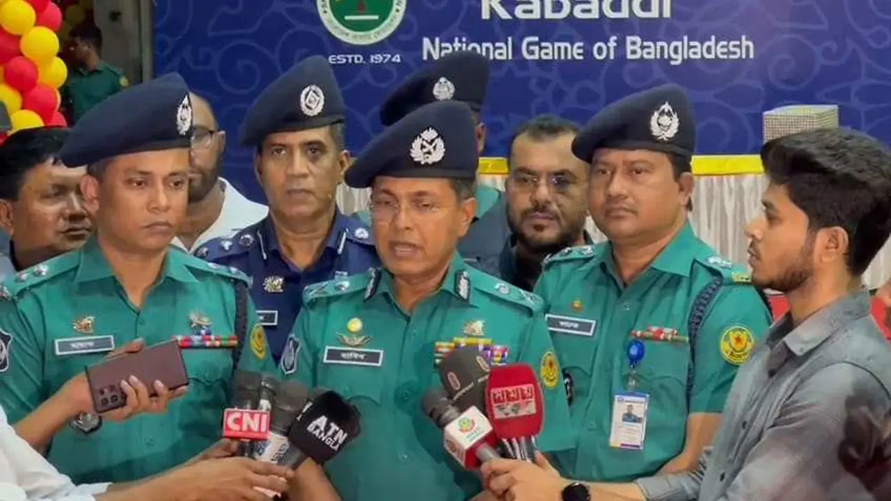 অপরাধী হলে পরিচয় বিবেচ্য নয়