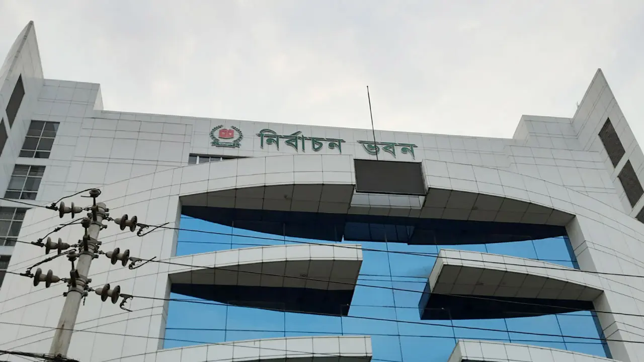 আমাদের মধ্যে কোনো সমন্বয়হীনতা নেই : ইসি আহসান হাবিব