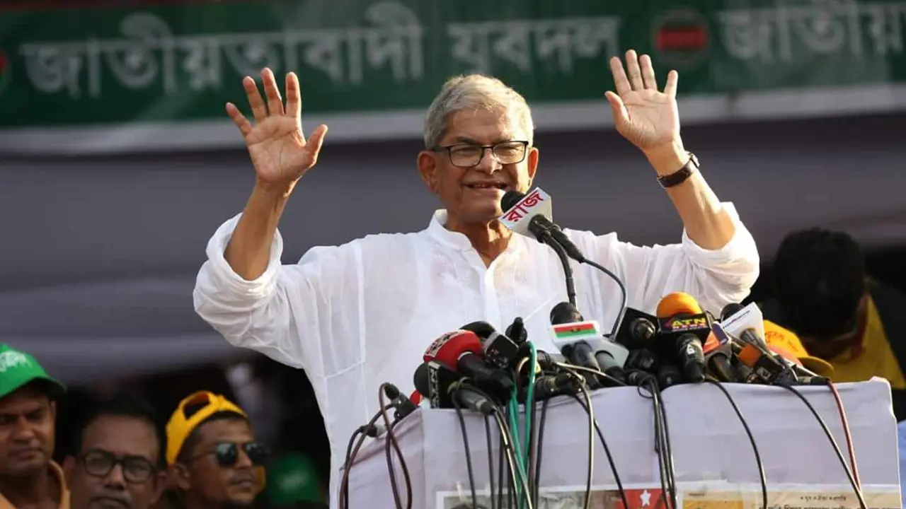 ডিবি কার্যালয়ে মির্জা ফখরুল 