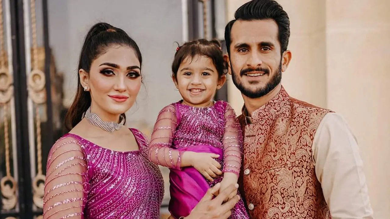 ভারতে ‘রথ দেখবেন কলাও বেচবেন’ হাসান