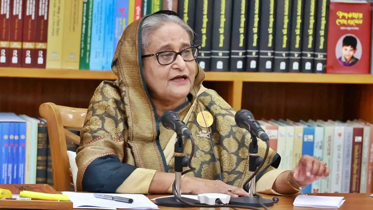 সন্দেহ হয় রে, সন্দেহ হয় : প্রধানমন্ত্রী