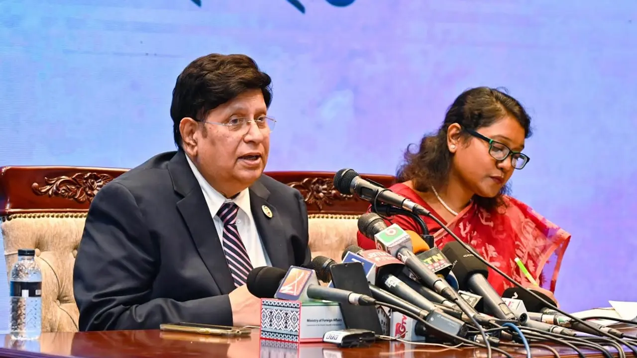 ভিসামুক্ত ভারত ভ্রমণের সুযোগ চাইলেন মোমেন, না করেননি জয়শঙ্কর