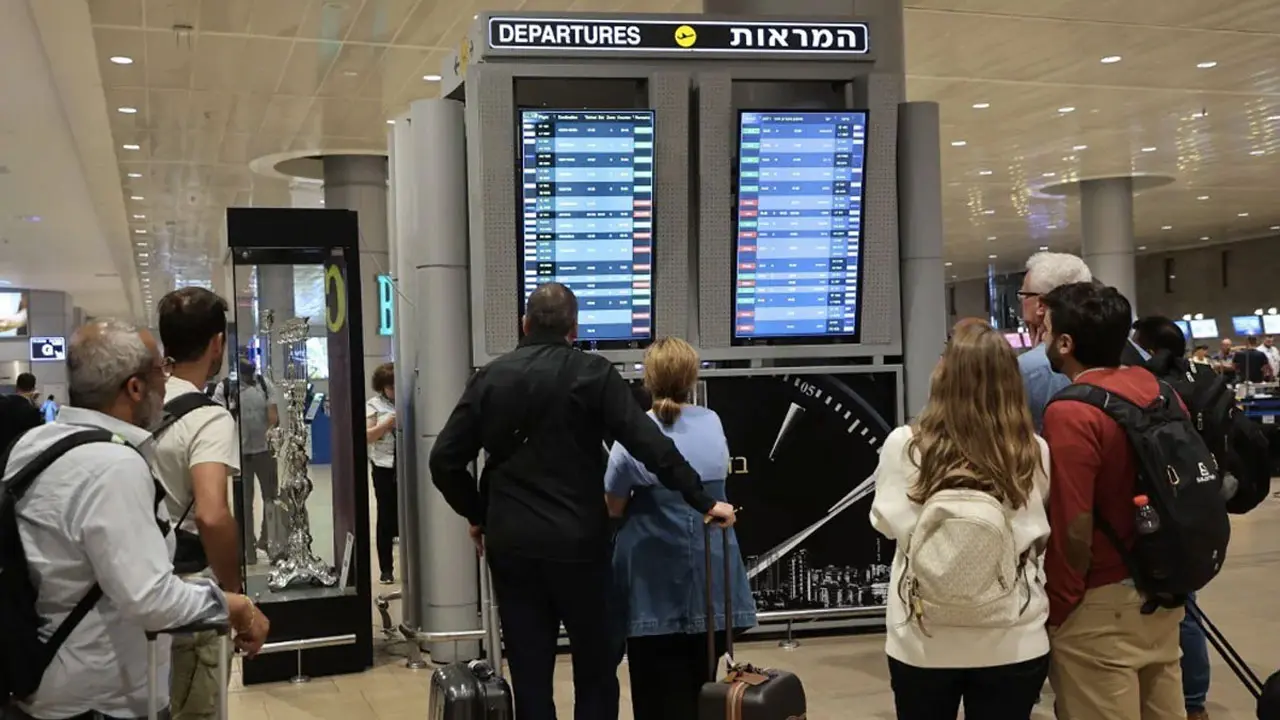 ইসরায়েলে ১৮ হাজার ভারতীয়, ফেরাতে শুরু ‘অপারেশন অজয়’