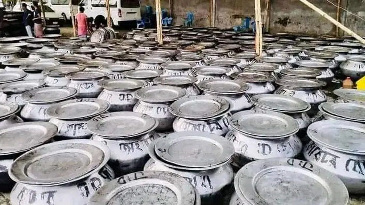 তিনশ ডেকচি খিচুড়ি নিয়ে যাবেন জাহাঙ্গীর