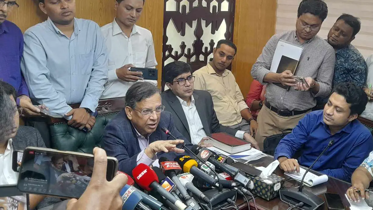 খালেদা জিয়াকে দেশের বাইরে চিকিৎসার একটাই উপায়