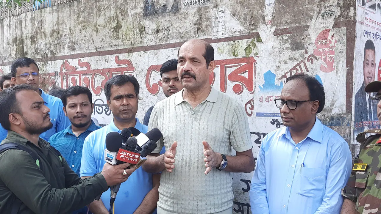 তেজগাঁওয়ে ৫ একর জমিতে হবে আধুনিক ট্রাকস্ট্যান্ড : মেয়র আতিক