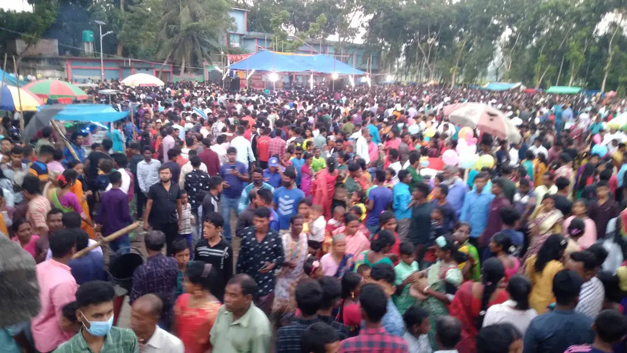 পছন্দের জীবনসঙ্গী মেলে দিনাজপুরের এই মেলায়