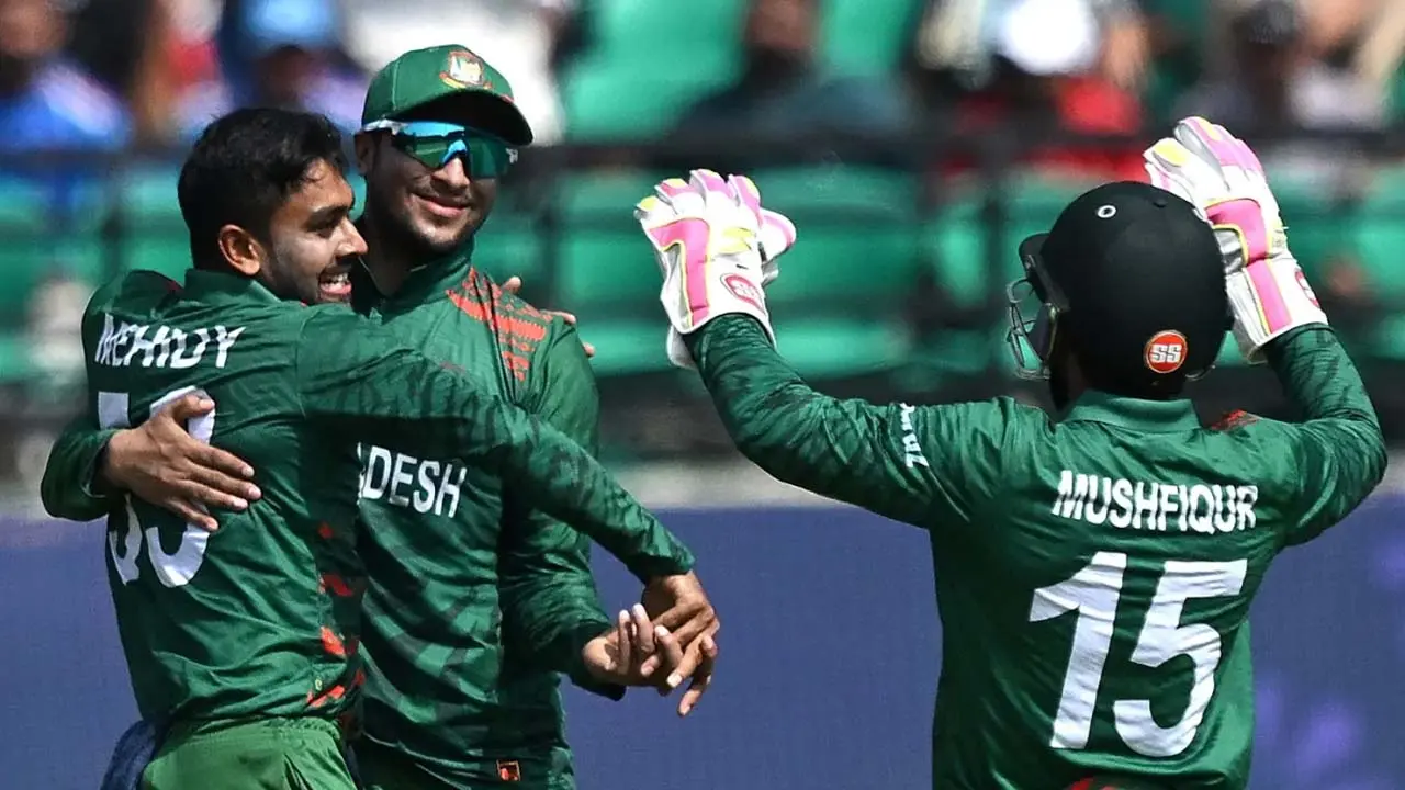 সাকিব ভাই সামনে থেকে নেতৃত্ব দিয়েছেন : মিরাজ