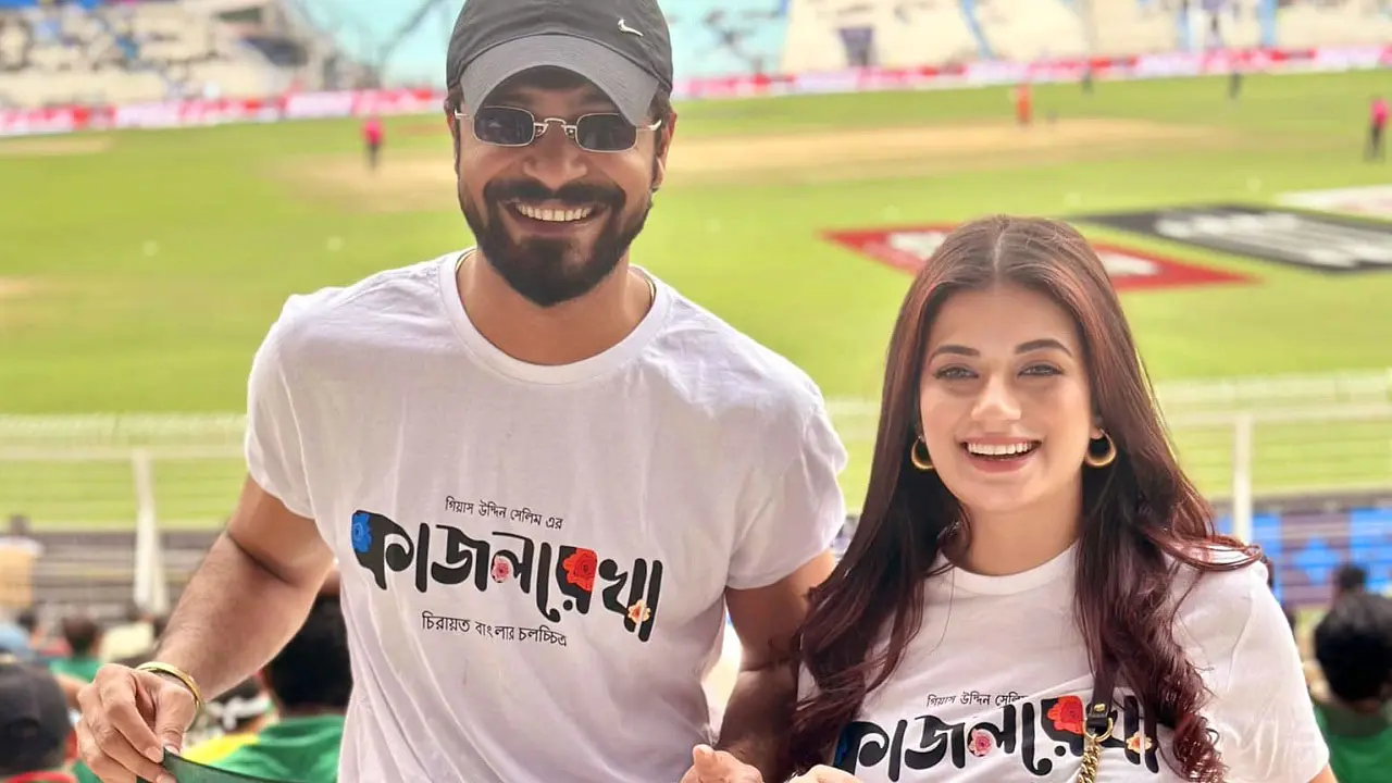 বাংলাদেশের ম্যাচে গ্যালারিতে রাজের সঙ্গে কে এই মন্দিরা