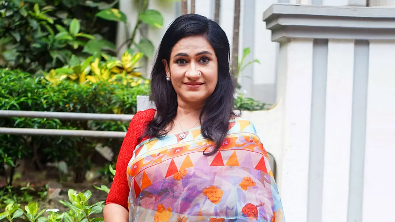 অনেক কান্না জমে ছিল বুকের ভেতরে : মনিরা মিঠু