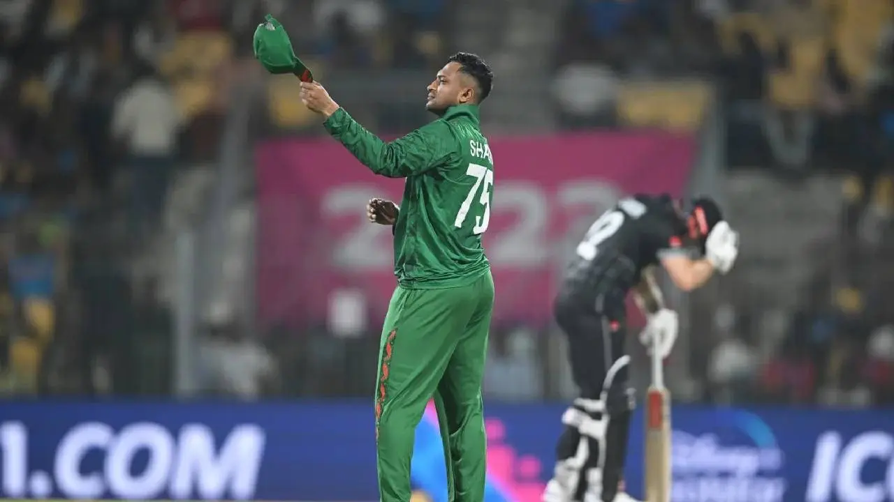 সাকিব ভাই কিছু একটা হবে, উইকেটের পেছন থেকে মুশফিক