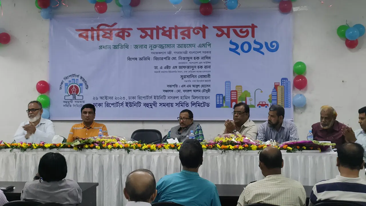 যারা উন্নয়ন অস্বীকার করতে চায়, তাদের বিরুদ্ধে কলম ধরুন