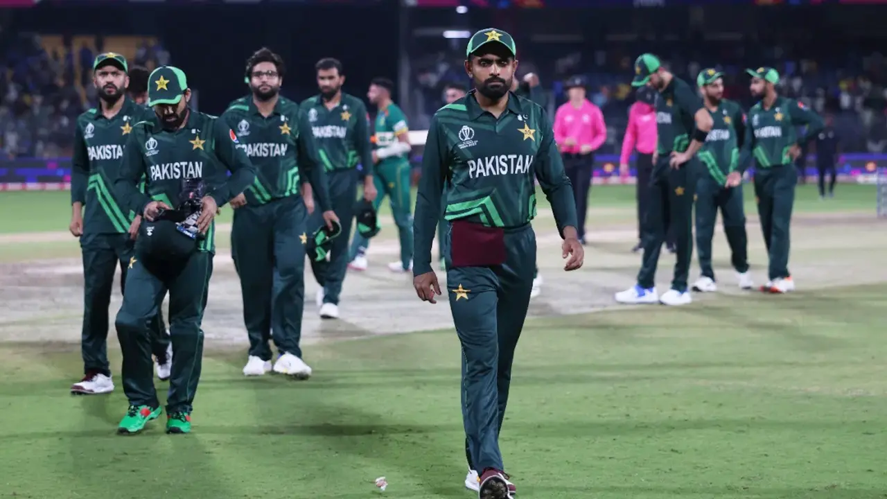 ম্যাচ হারের সঙ্গে শাস্তিও পেল পাকিস্তান