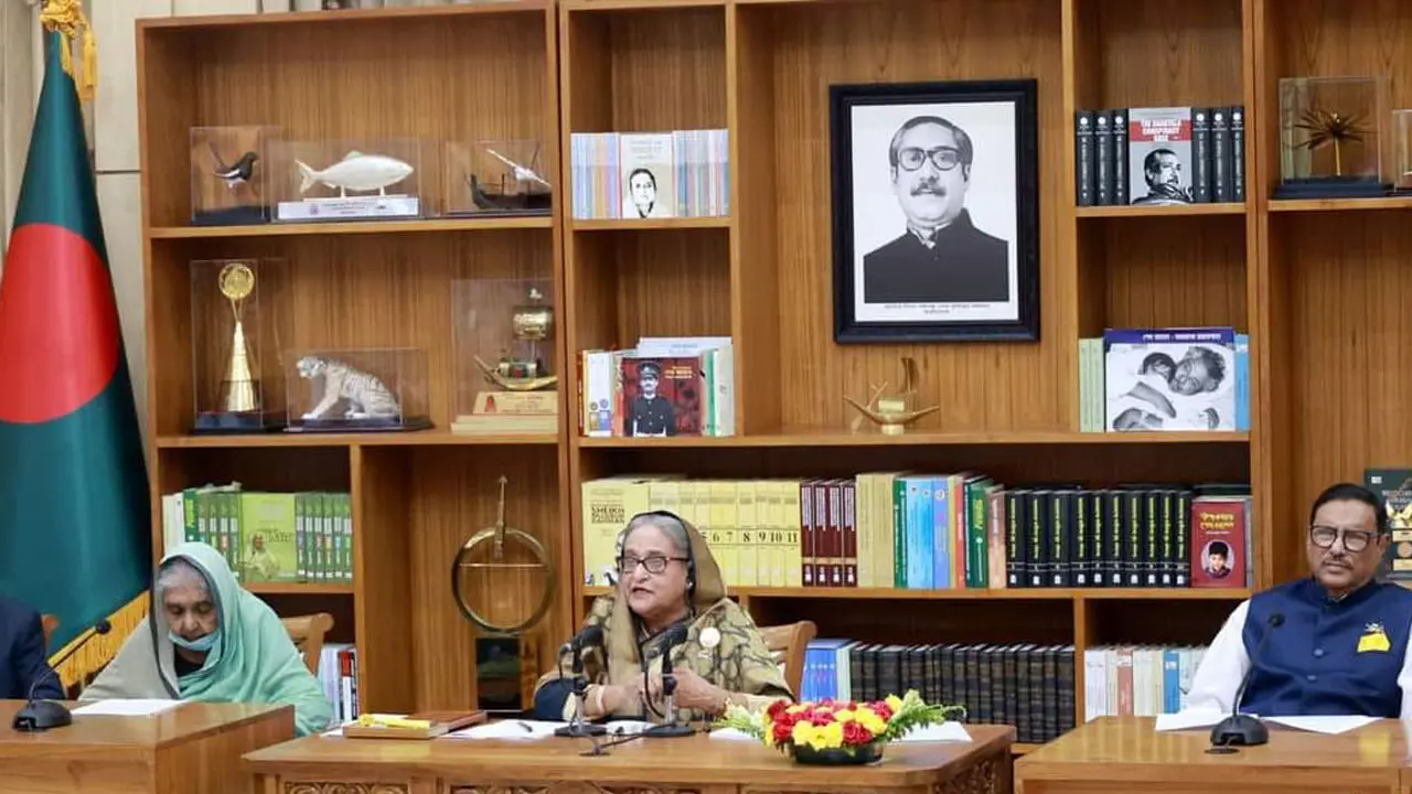 বেশি কথা বললে সব বন্ধ করে বসে থাকব