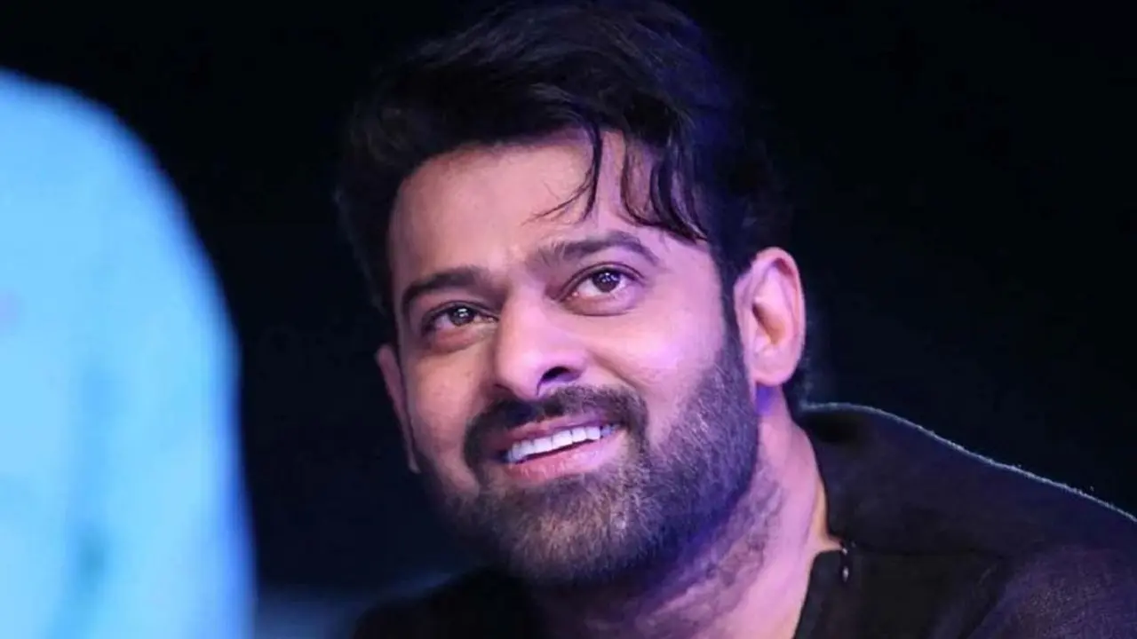 প্রভাসের গালে নারী ভক্তের থাপ্পড়!