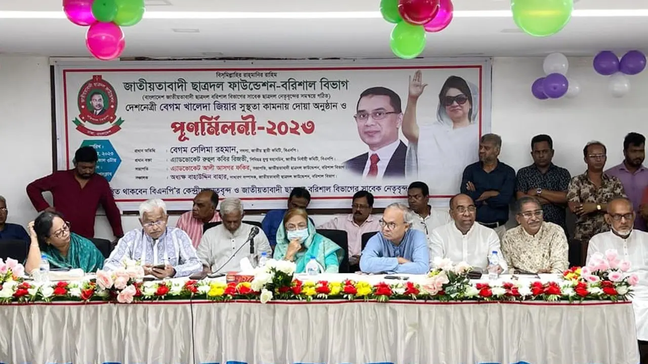 আন্দোলন তীব্র হলে সরকার নিজেই তলিয়ে যাবে : রিজভী
