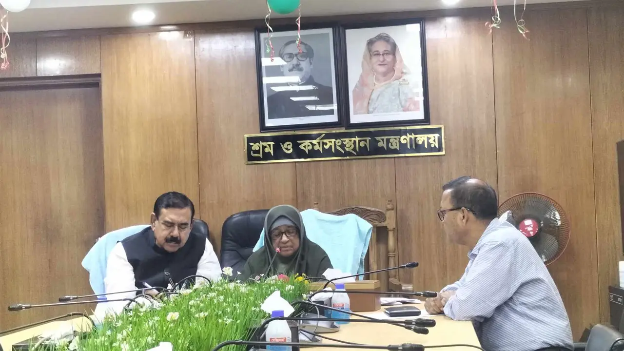 ‘মালিক পক্ষের প্রস্তাবের চেয়ে বেশি হবে শ্রমিকদের ন্যূনতম মজুরি’