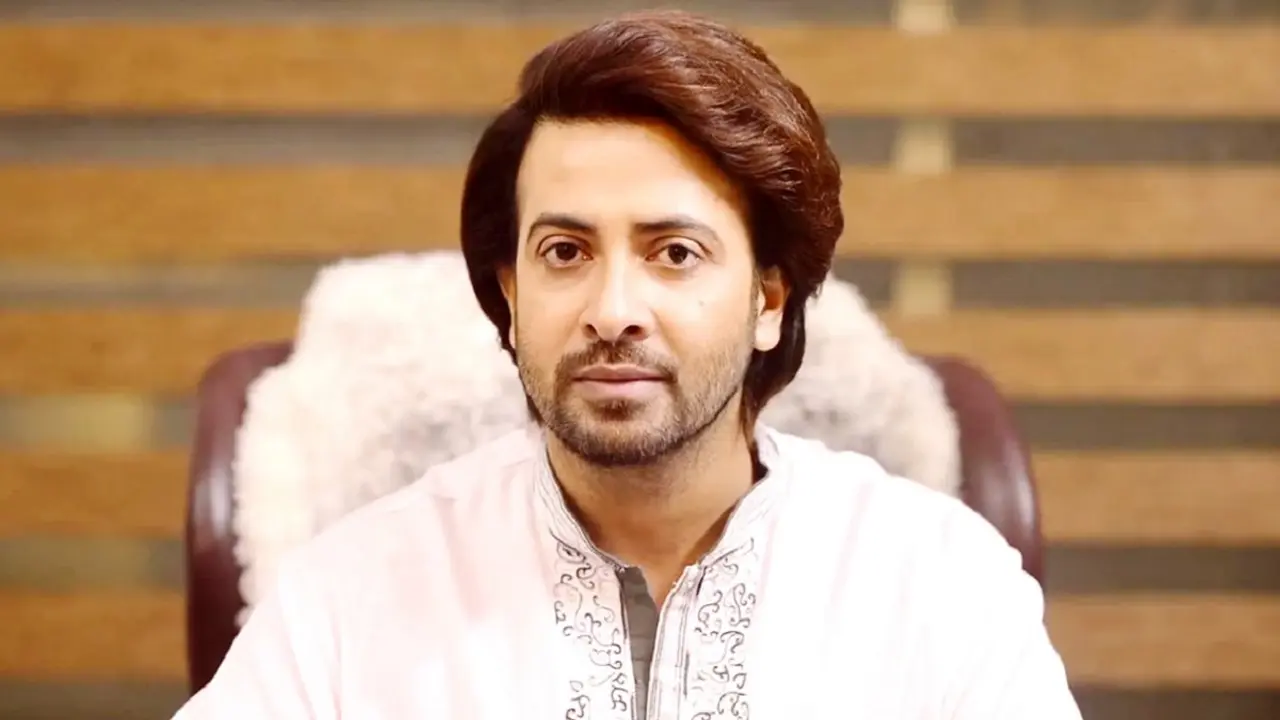 ভিসা জটিলতায় দেশেই আটকে গেলেন শাকিব