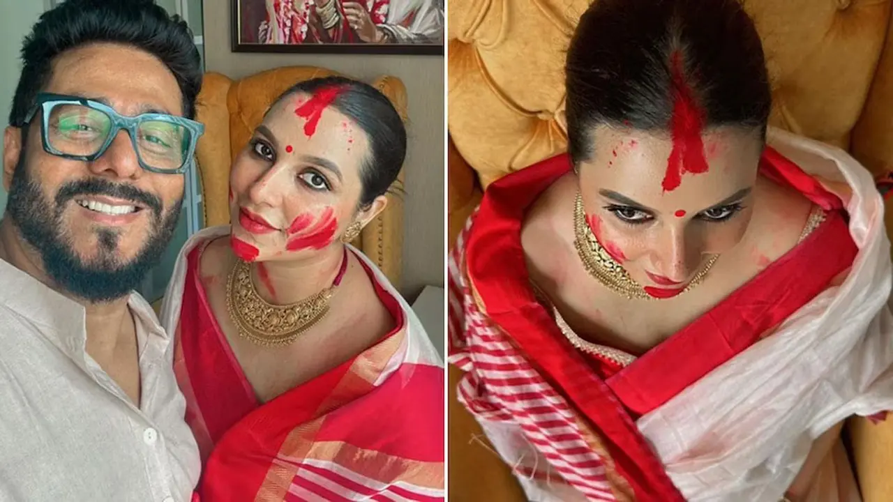 সিঁদুর খেললেন আট মাসের অন্তঃসত্ত্বা শুভশ্রী