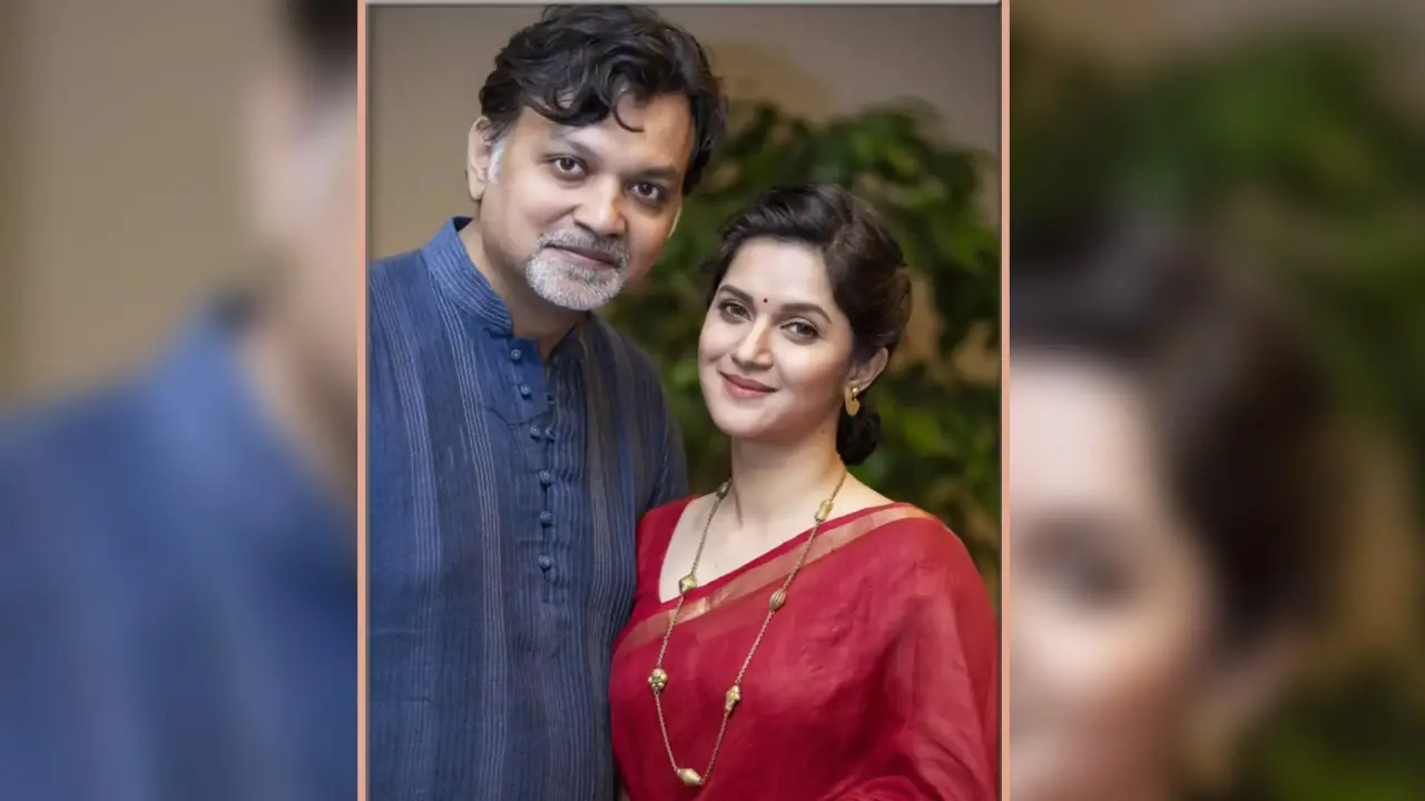 মেয়ের হাত ধরে সৃজিত, ছবি তুললেন মিথিলা, কী বললেন পরিচালক?