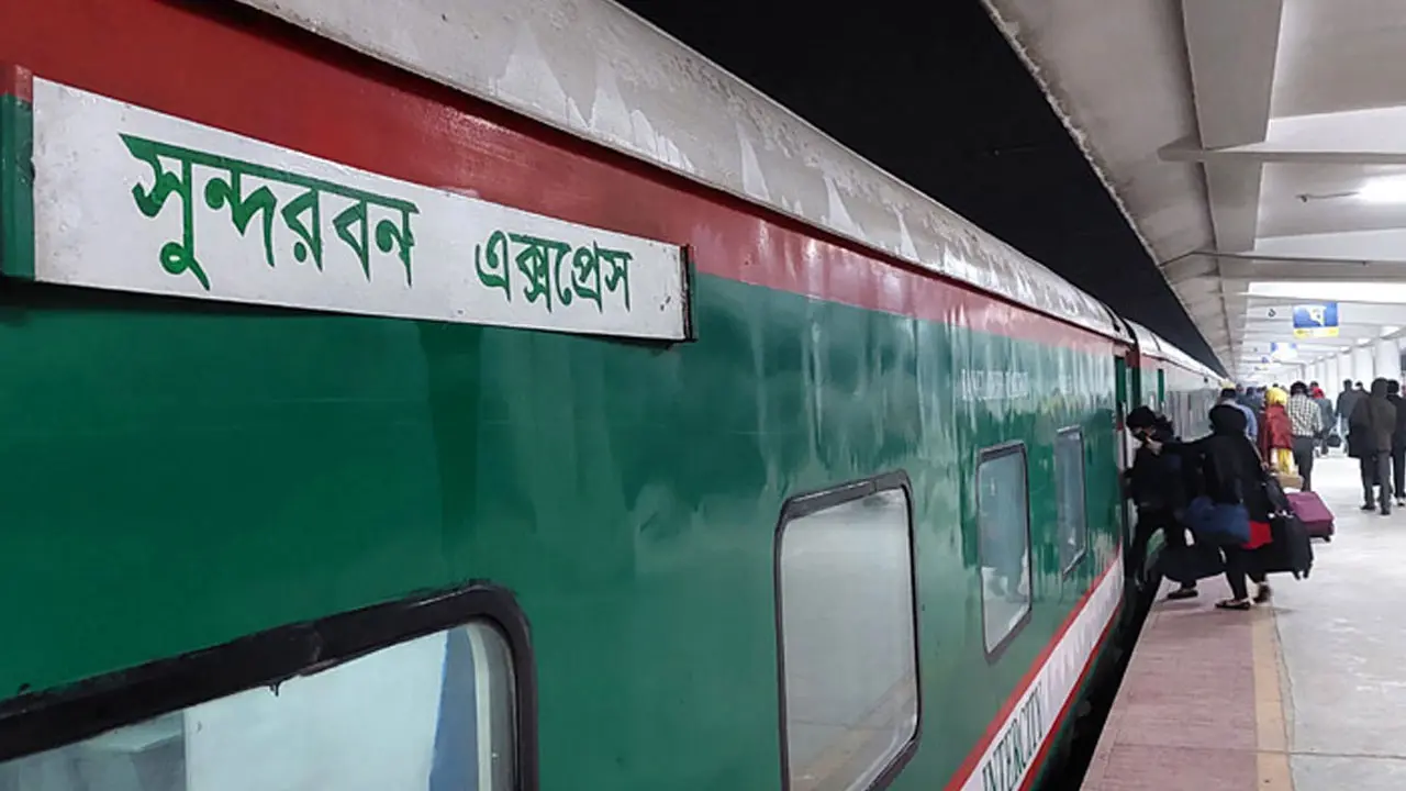 পদ্মা সেতু হয়ে যে দুটি ট্রেন নভেম্বর থেকে চলবে