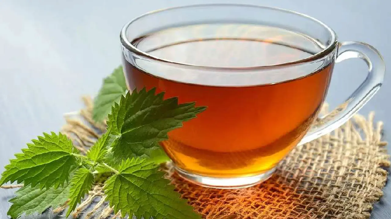 ঘুম তাড়ানো নয়, যেসব চা খেলে উল্টো আসবে ঘুম