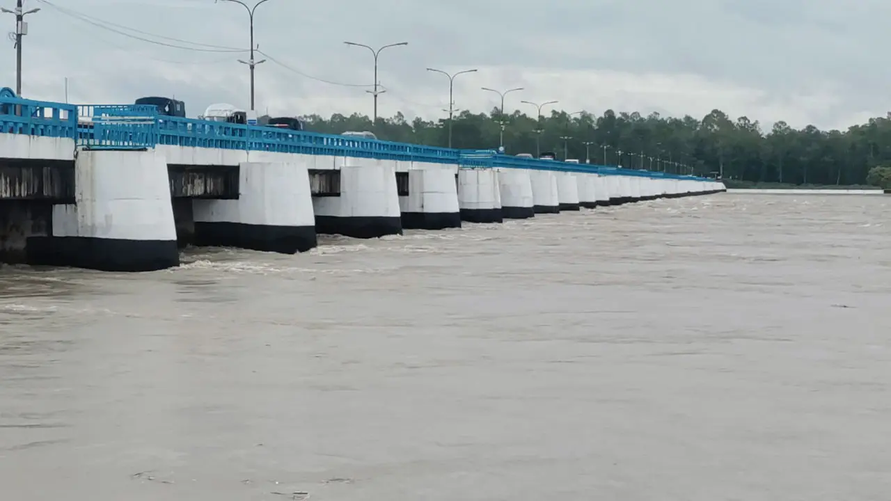 সিকিমে বন্যা, খুলে দেওয়া হয়েছে তিস্তা ব্যারাজের সব গেট