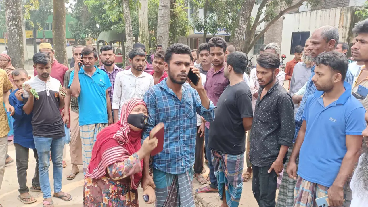 ময়মনসিংহে বাস চাপায় নিহত বেড়ে ৫