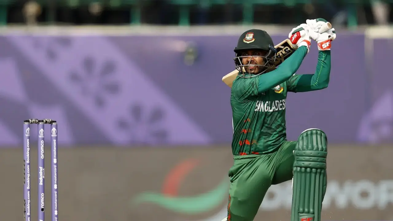 মিরাজের কারণেই ব্যাটিং অর্ডারে সব সমস্যা!