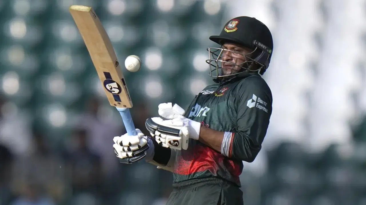ব্যাটিং অর্ডারে পরিবর্তনের কারণ জানালেন সাকিব