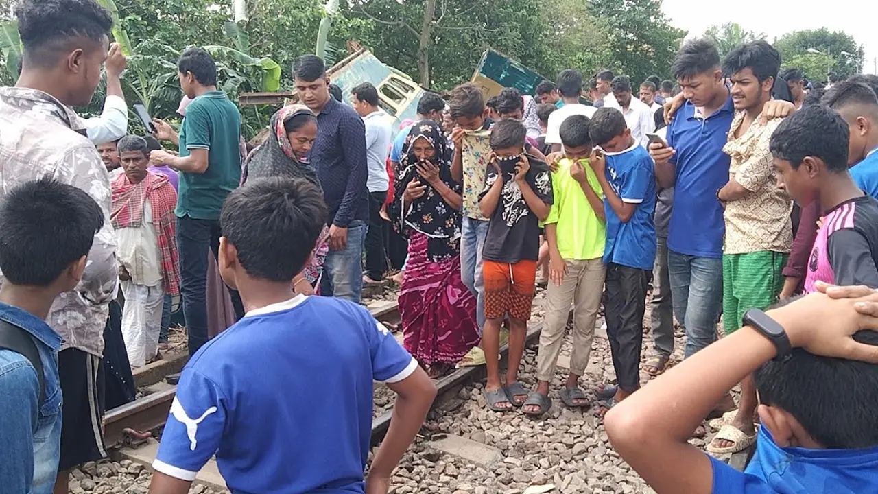 কোথাও পড়ে আছে মাথার খুলি কোথাও কাটা আঙুল, বাড়ছে দুর্গন্ধ