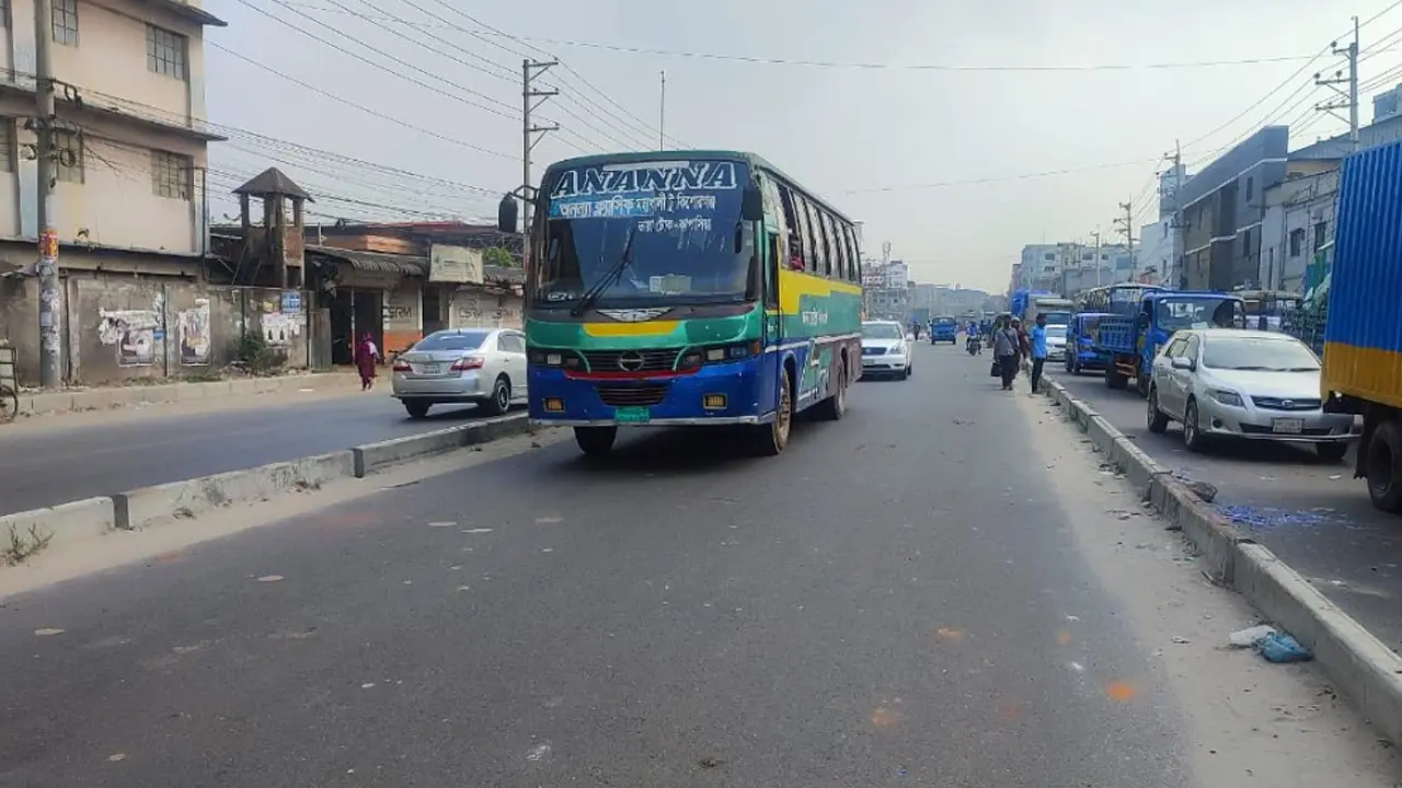 ঢাকা-ময়মনসিংহ মহাসড়কে যান চলাচল শুরু, সতর্ক পুলিশ