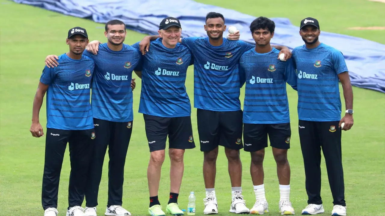 ডোনাল্ডকে ‘স্পিনারদের দেশে স্বাগতম’