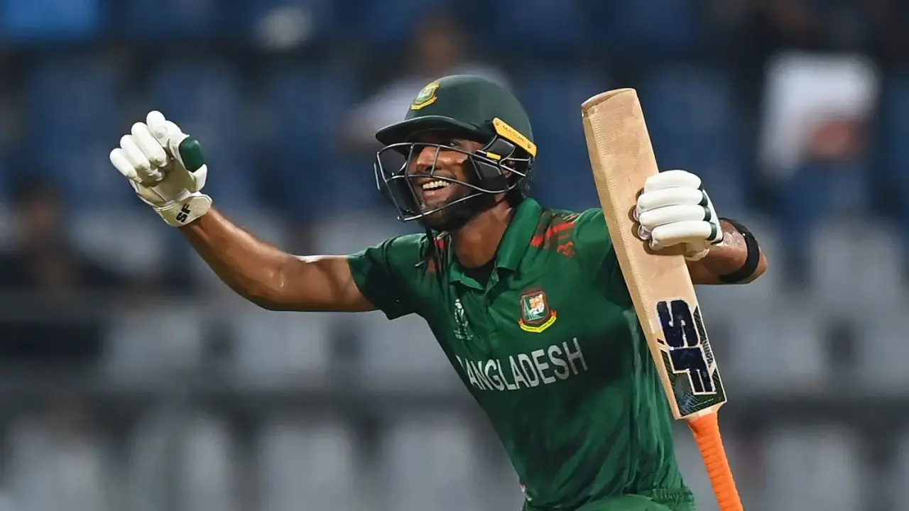 মাহমুদউল্লাহর সেঞ্চুরির পরও হারল বাংলাদেশ