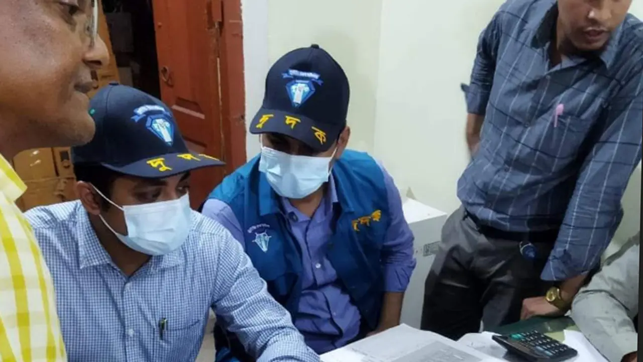হাসপাতালের ওষুধ পাচার ও দালালের দৌরাত্ম্য, দুদকের অভিযান