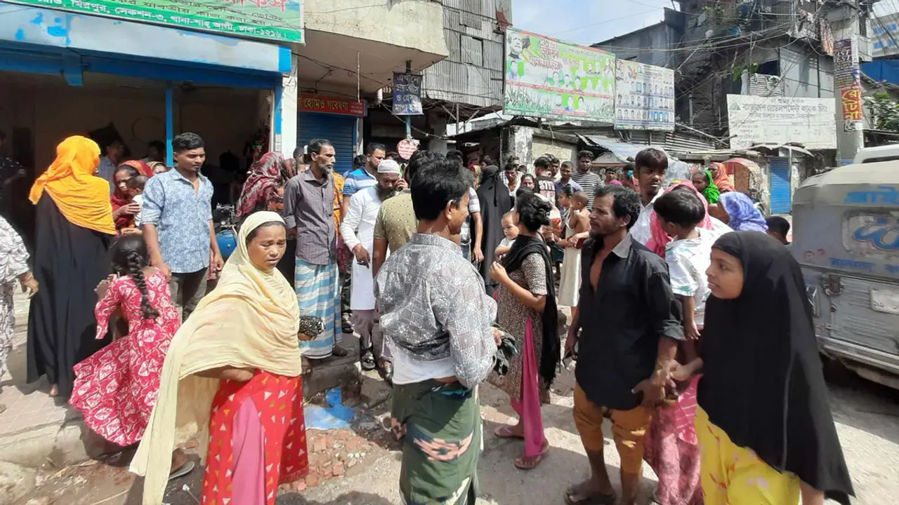 ছেলে-মেয়েকে নিয়ে বাসায় ফেরা হলো না মিজান ও মুক্তার 