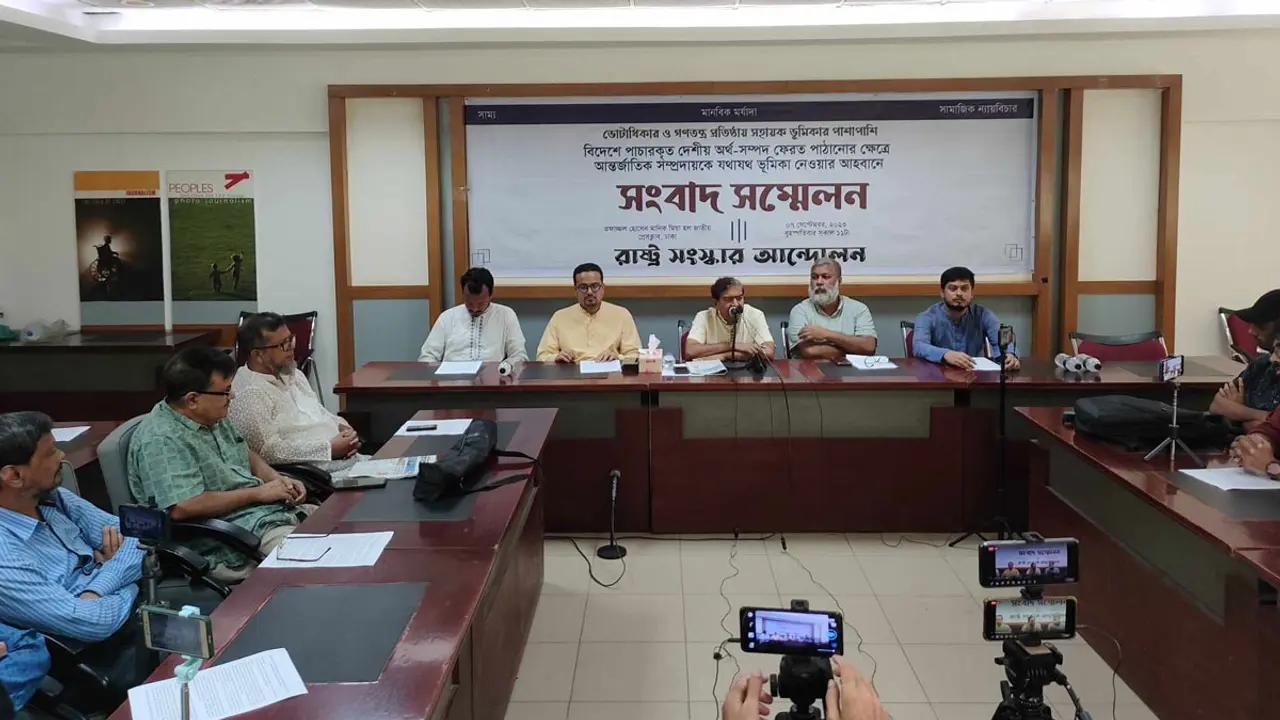 ‘সরকার অর্থ পাচারকারীর বিরুদ্ধে আইন প্রয়োগ চায় না’