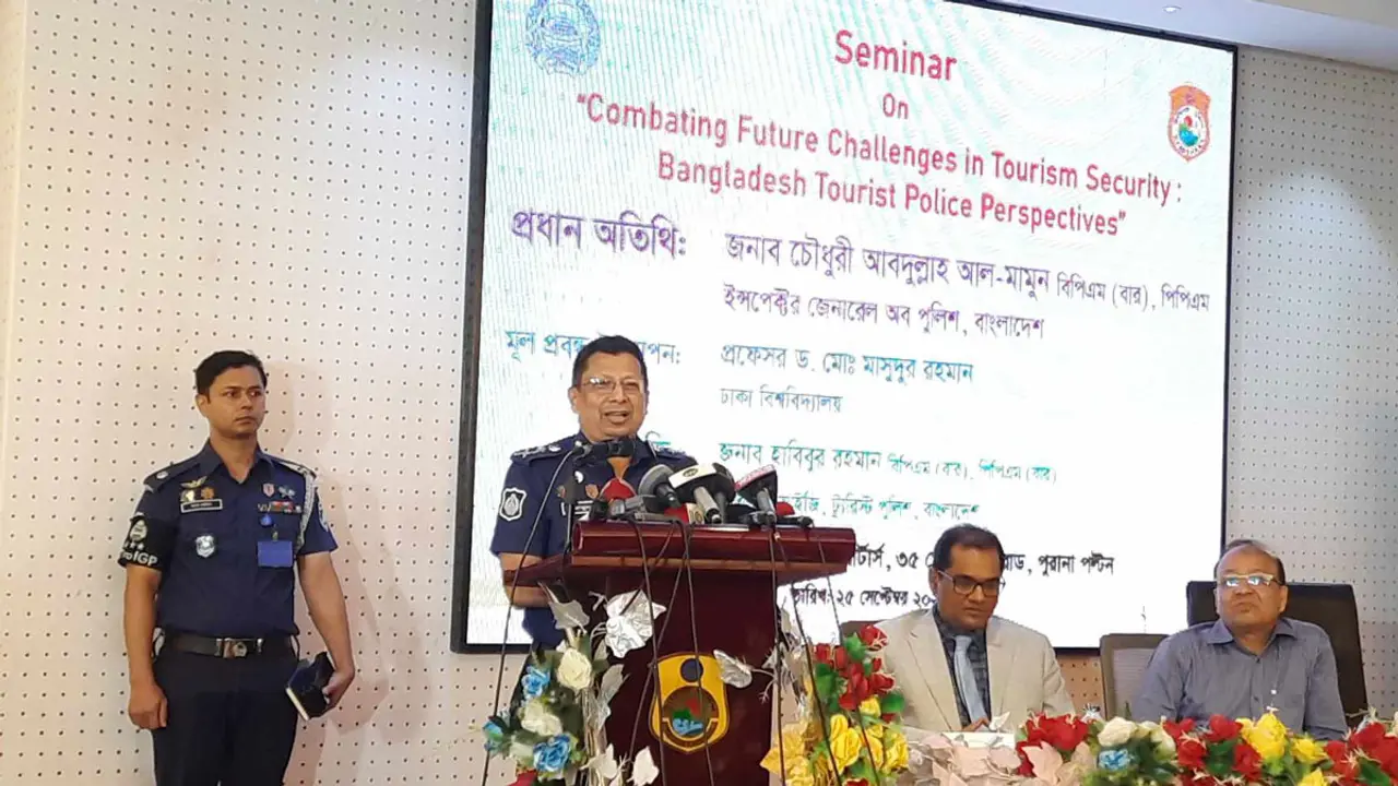 পর্যটকরা ট্যুরিস্ট পুলিশকে দেখলে এখন স্বস্তি পায় : আইজিপি