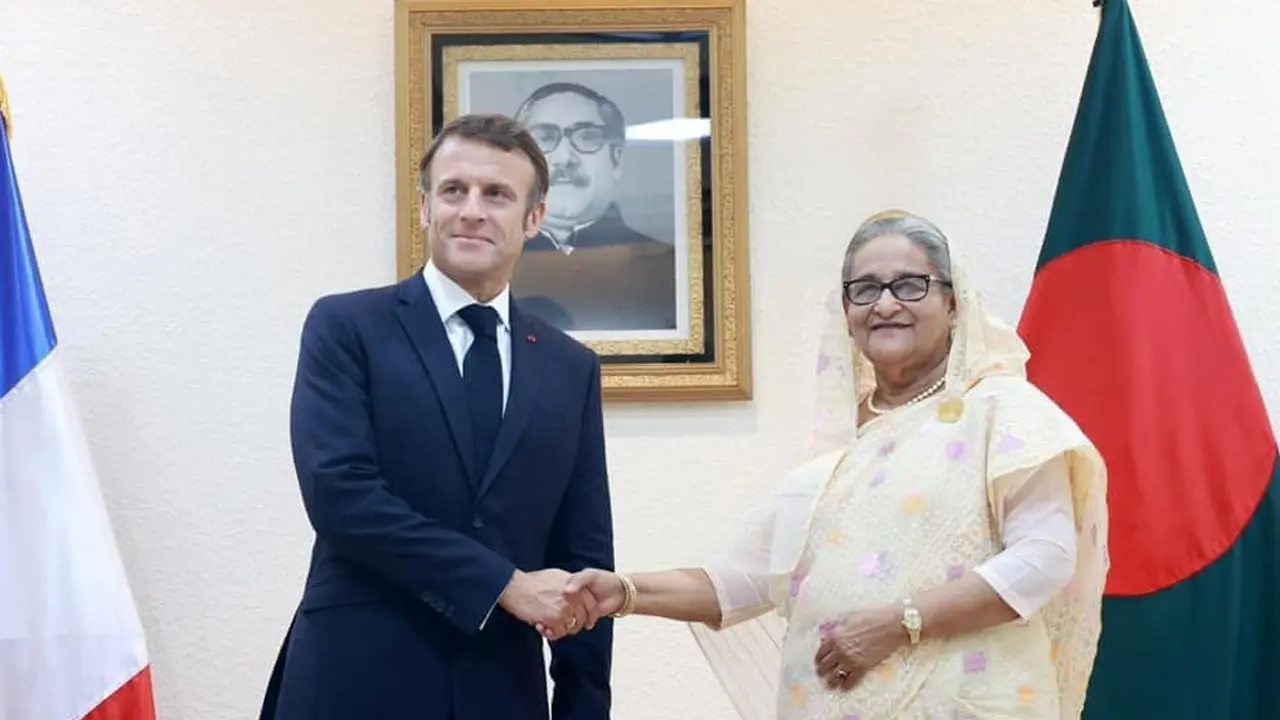 স্যাটেলাইট ও ঋণ সুবিধা নিয়ে বাংলাদেশ-ফ্রান্সের দুই চুক্তি সই