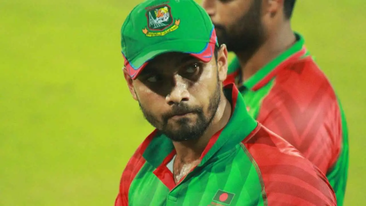 তামিম পরে ব্যাট করবে এটা বোর্ড বলার অধিকার রাখে না : মাশরাফি