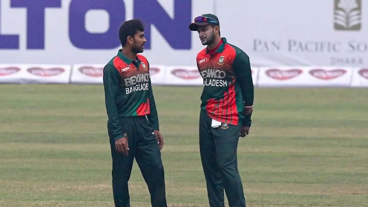সাকিব নয়, বাংলাদেশের অধিনায়ক মিরাজ 