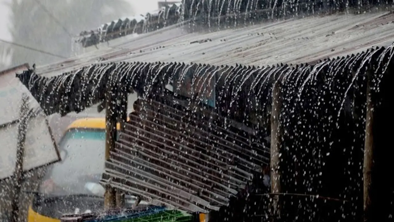 ৮ অঞ্চলে ঝোড়ো হাওয়া বয়ে যেতে পারে