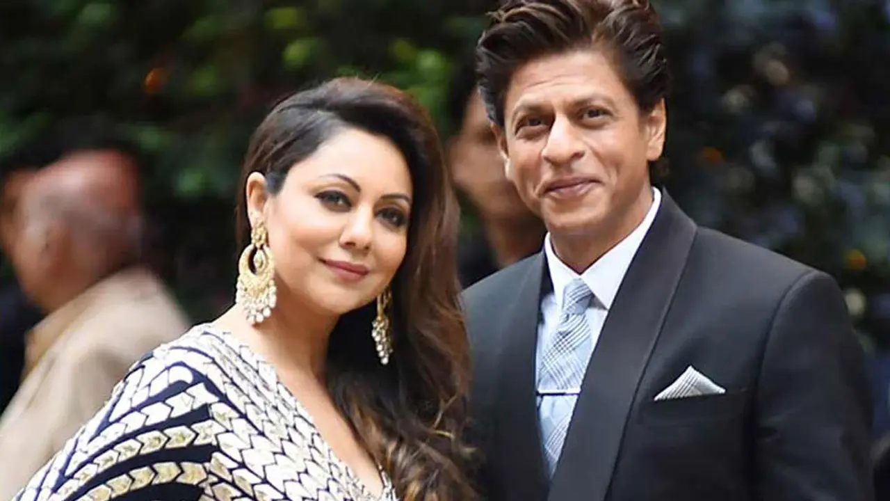 আয়ের দিক থেকে শাহরুখের চেয়ে কোনো অংশে কম যান না গৌরী!