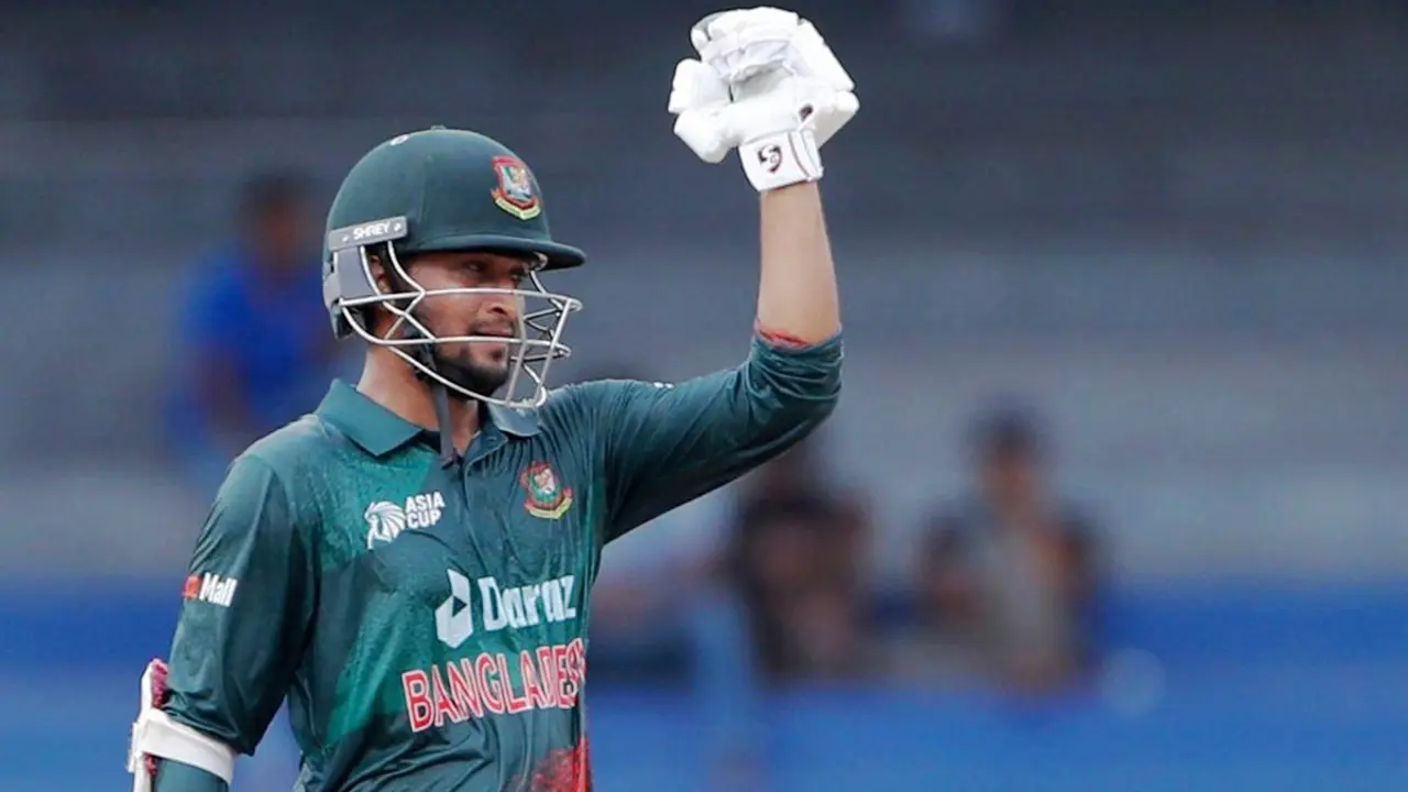 সব জবাব পারফরম্যান্সেই দেন সাকিব