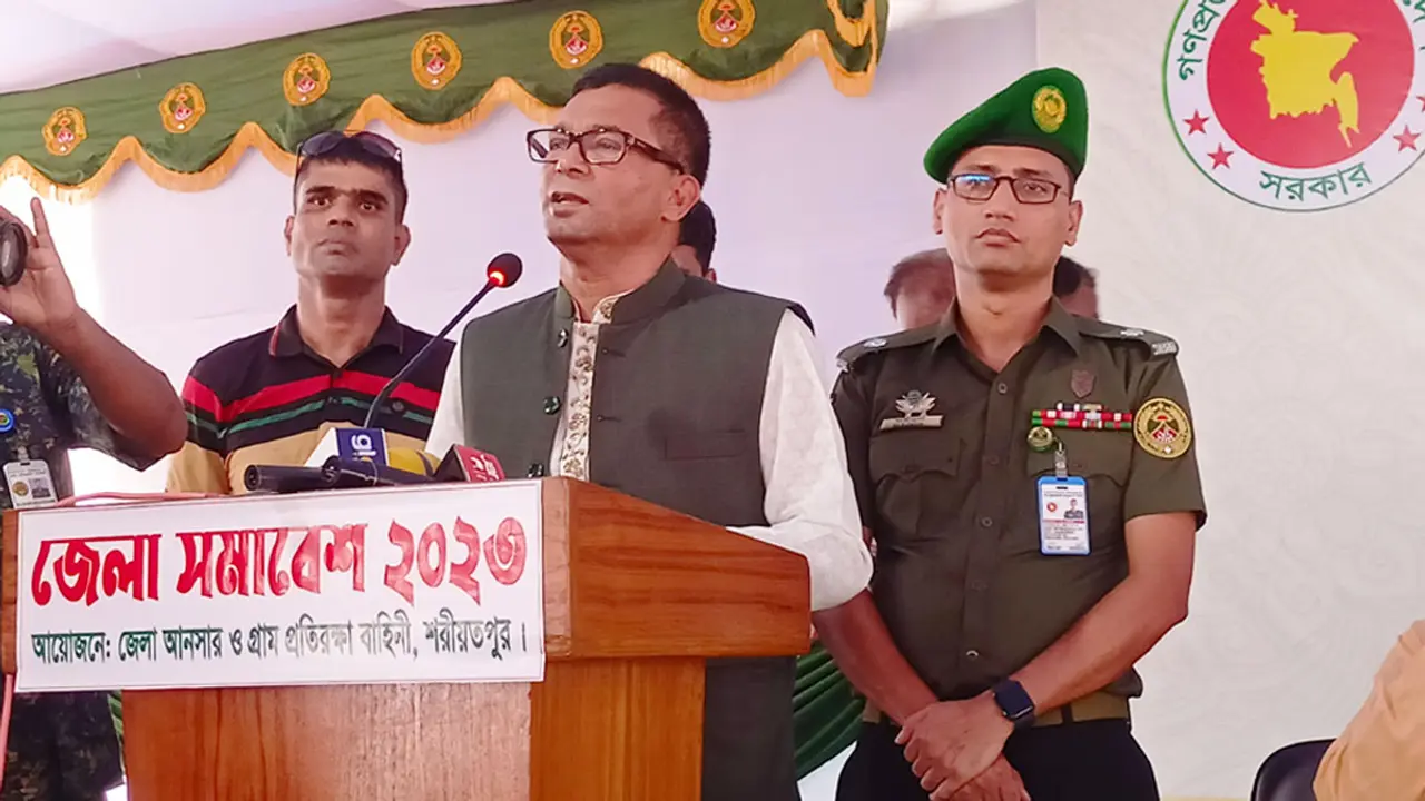 রাখে আল্লাহ মারে কে, শেখ হাসিনাকে ঠেকায় কে?